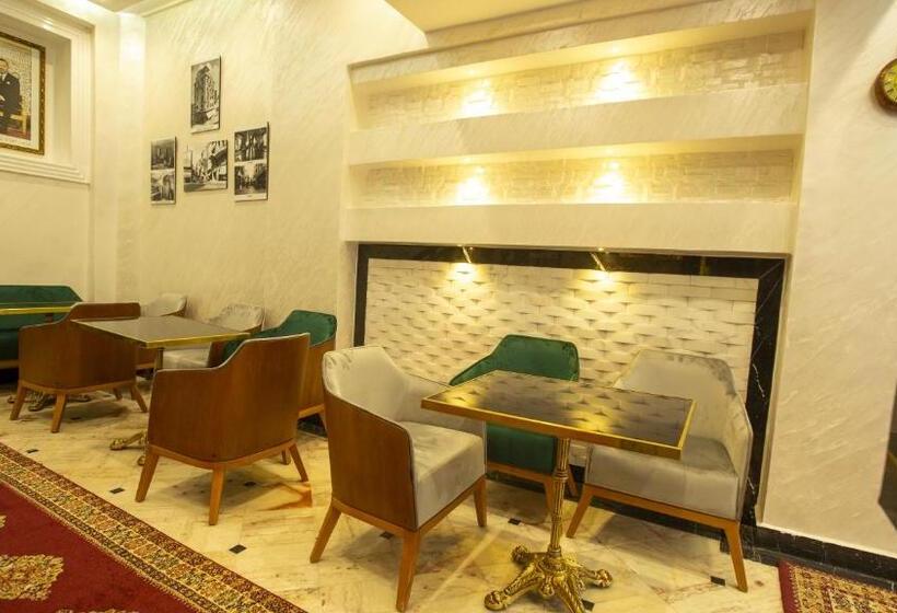 اتاق استاندارد, De Paris