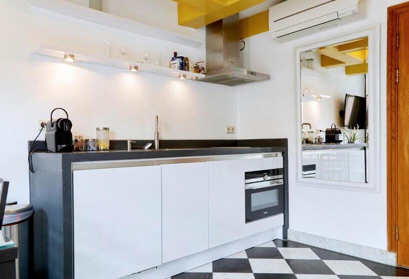 带大床的豪华间, Modern Canal House Loft   City Center