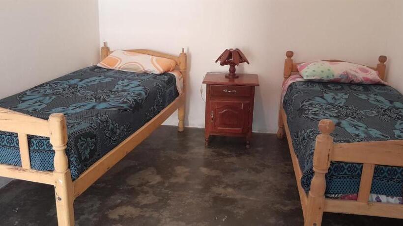 스탠다드 룸 공동 욕실, Hostal Lupita