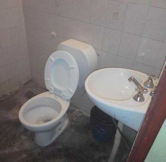 스탠다드 룸 공동 욕실, Hostal Lupita