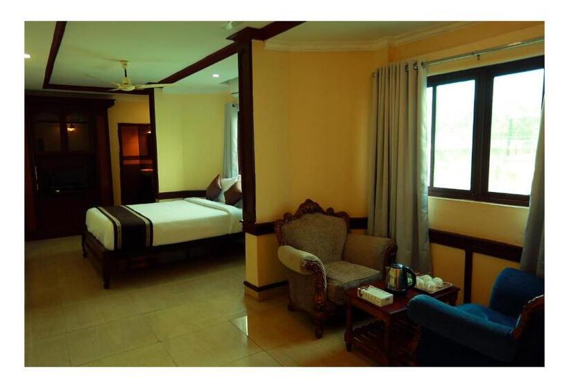 Семейный Номер Deluxe, Corridor Calicut Airport