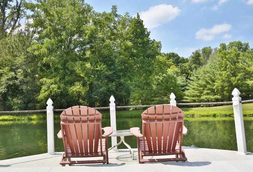 Люкс 2 Спальни, Waterview Lodge By Amish Country Lodging