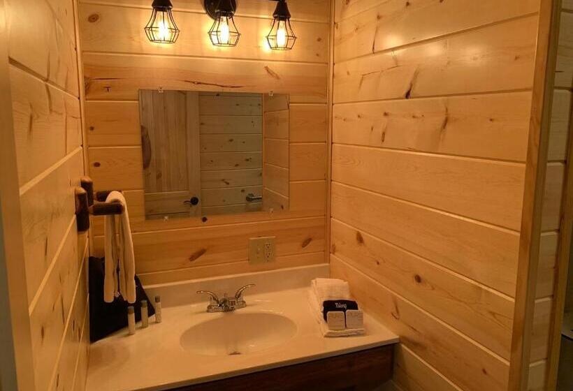 Люкс Кровать Кинг, Waterview Lodge By Amish Country Lodging