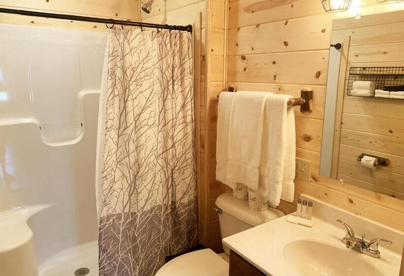Люкс с гидромассажем, Waterview Lodge By Amish Country Lodging