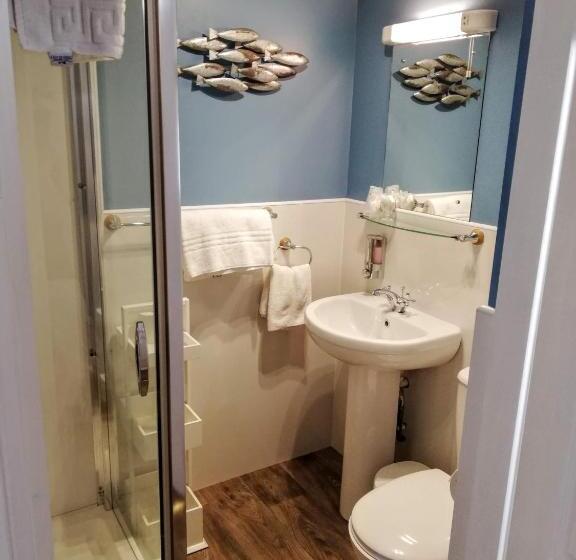 Семейный Номер, Treventon Guest House