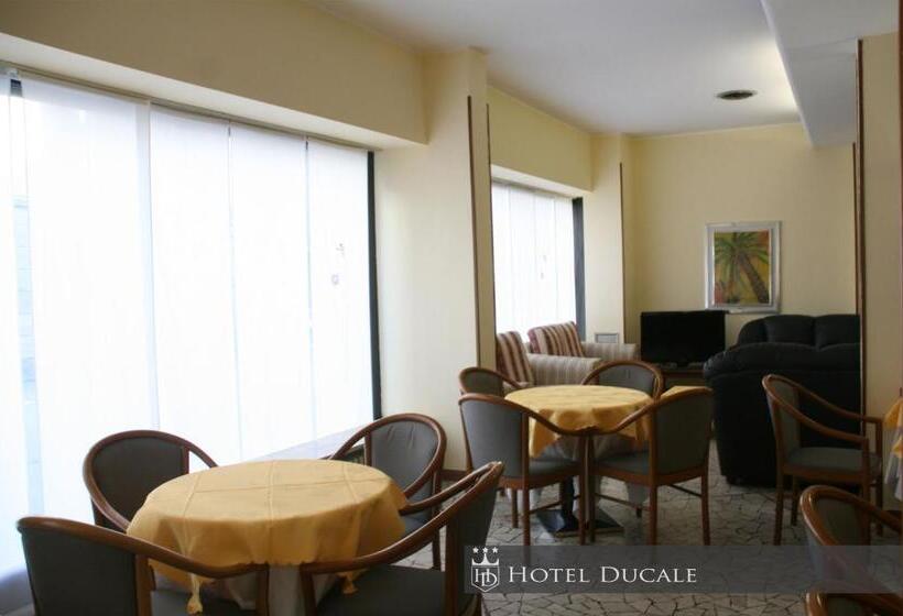 Номер Стандарт Трехместный, Ducale