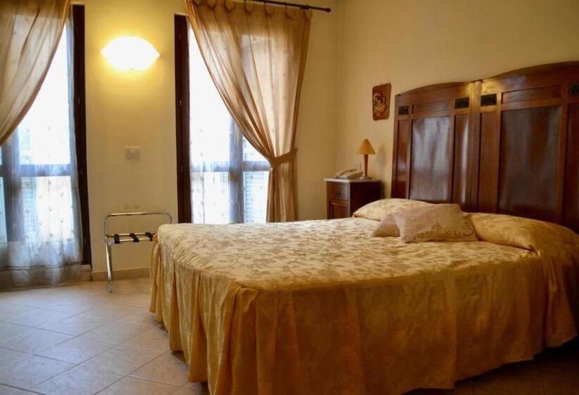 수피리어 룸, Italia
