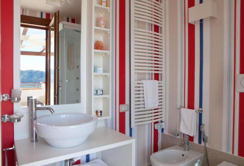 Апартаменты 2 Спальни Вид на Море, Residence Il Porto