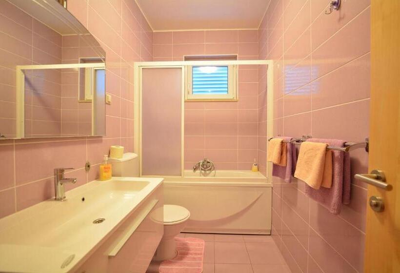 Апартаменты 2 Спальни, Villa Avantgarde