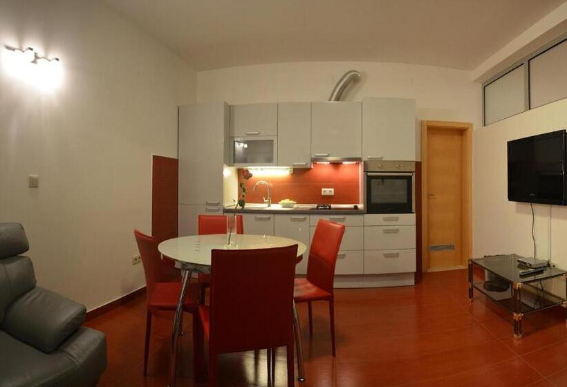 带2个卧室的高级公寓, Villa Avantgarde