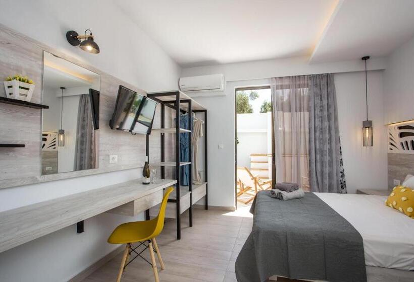 Люкс с гидромассажем, Casastavris   Aparts & Pool Suites