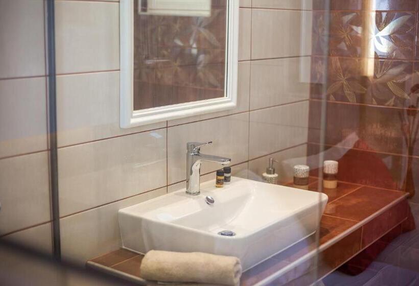 Трехместный Номер Deluxe, Casastavris   Aparts & Pool Suites