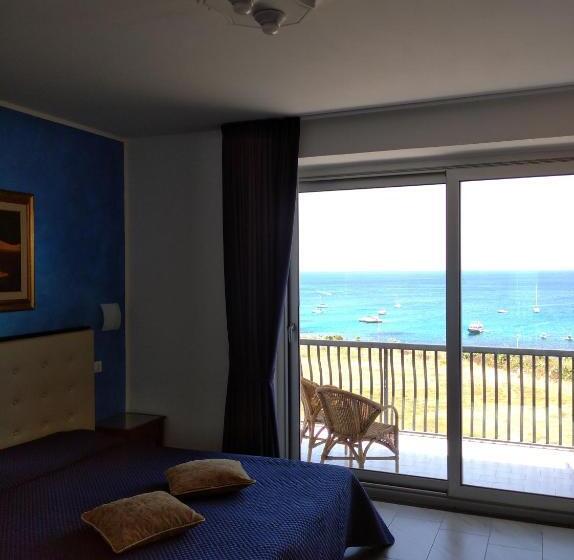 Номер Стандарт Вид на Море с Балконом, B&b Aquila Reale