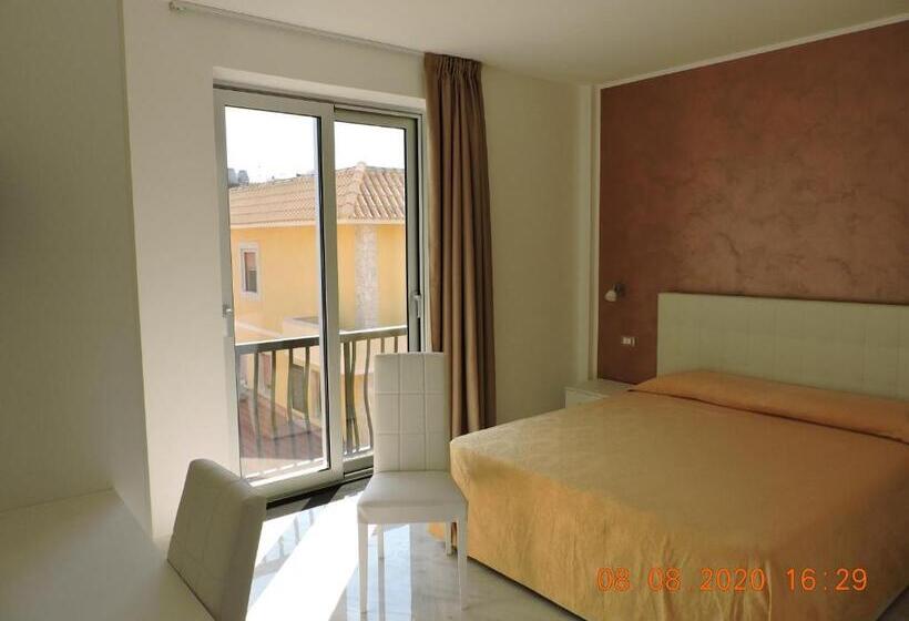 Номер Стандарт с Балконом, B&b Aquila Reale