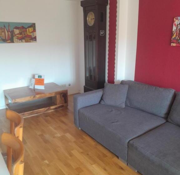 Апартаменты 2 Спальни, Gwuni B&b