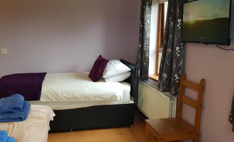 Семейный Номер, Maghernahar House B&b