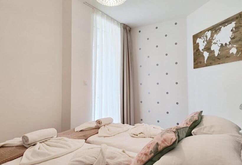 Апартаменты 1 Спальня с Террасой, Spa Residence Carbona Emdona Luxury Apartment
