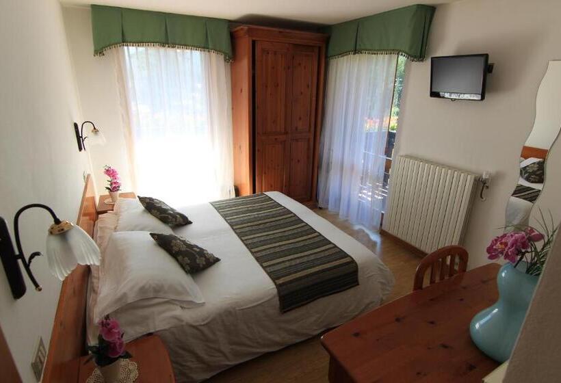 Номер Стандарт, Albergo Ristorante Cacciatori