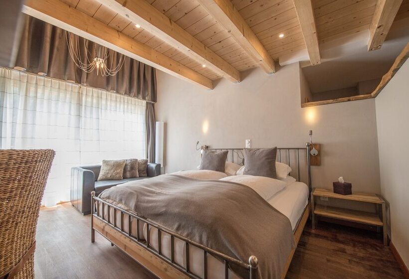 四人标准间, Alpenlodge