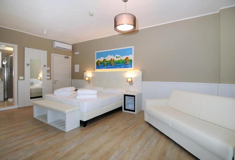 Четырехместный Номер Deluxe, Marina Palace Hotel 4 Stelle S