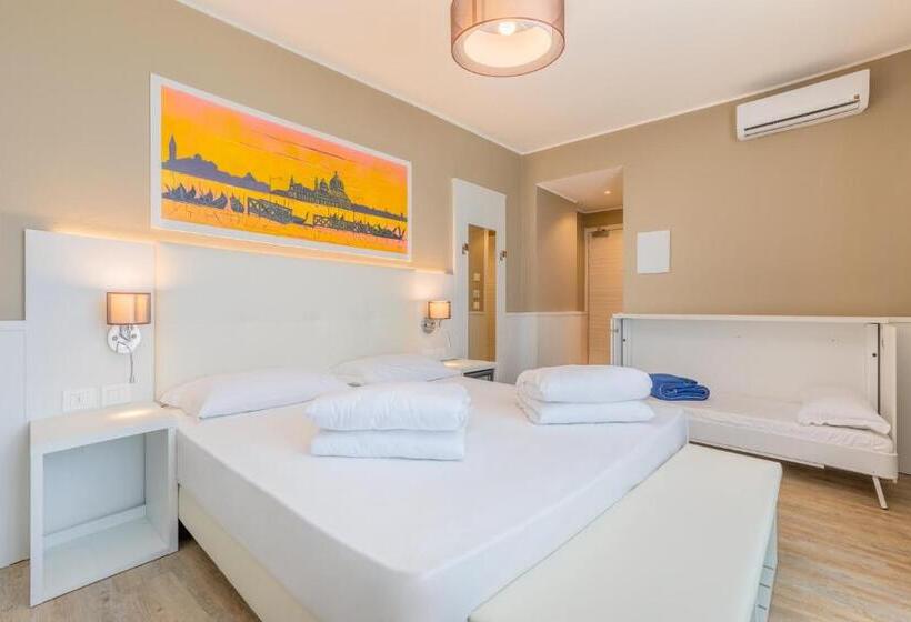 Трехместный Номер Deluxe Вид на Море, Marina Palace Hotel 4 Stelle S