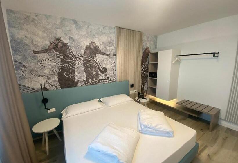 Люкс с гидромассажем, Marina Palace Hotel 4 Stelle S