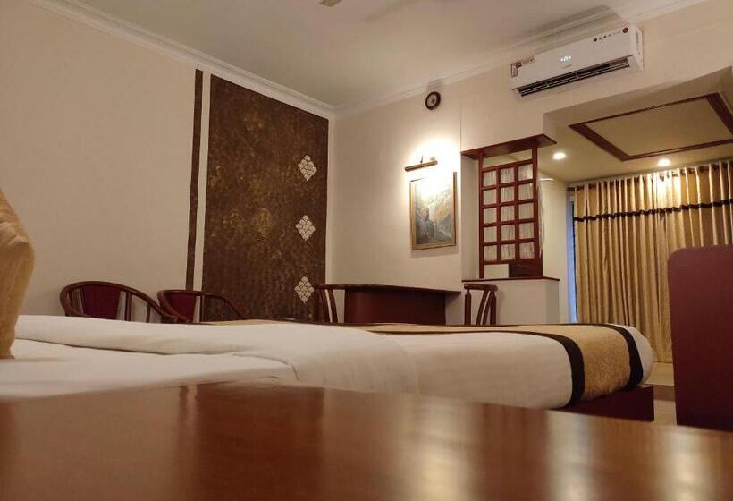 Habitació Deluxe, Yuvarani Residency