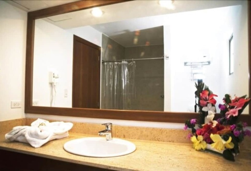 اتاق استاندارد با چشم‌انداز دریا, Royal Decameron Mompiche   All Inclusive
