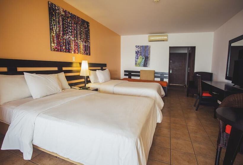اتاق استاندارد با چشم‌انداز دریا, Royal Decameron Mompiche   All Inclusive