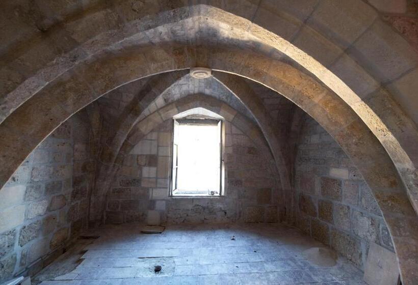 패밀리 스튜디오, Studio Du Maire Maison De L église Du Couvent