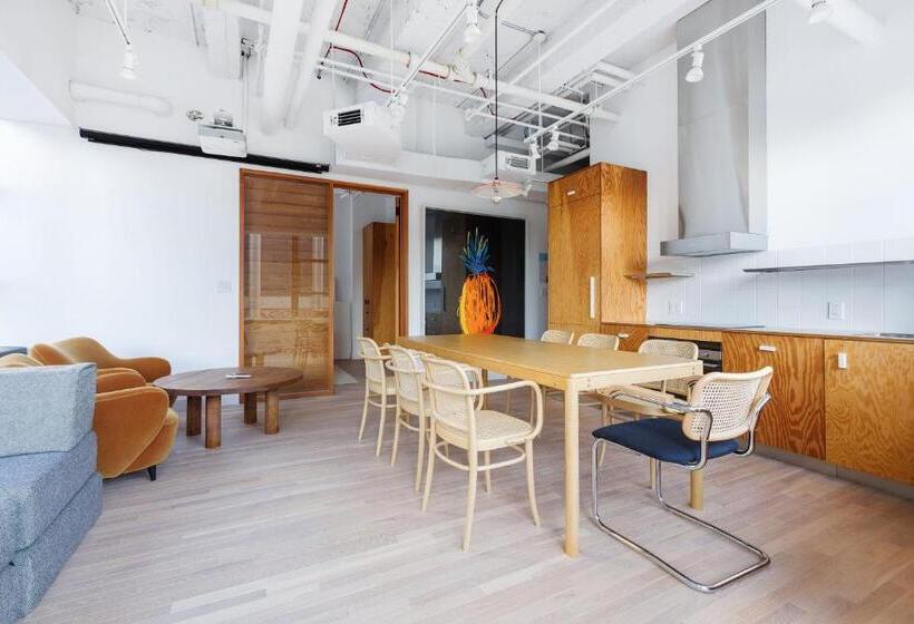 带2个卧室的优质公寓, Placemakr Wall Street