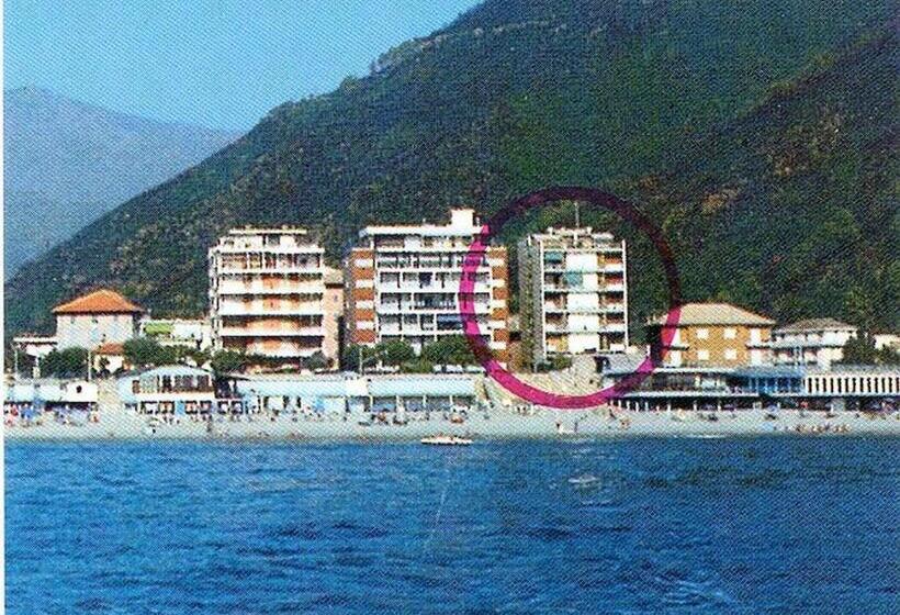 オーシャンビューエコノミールーム, Albergo La Lampara