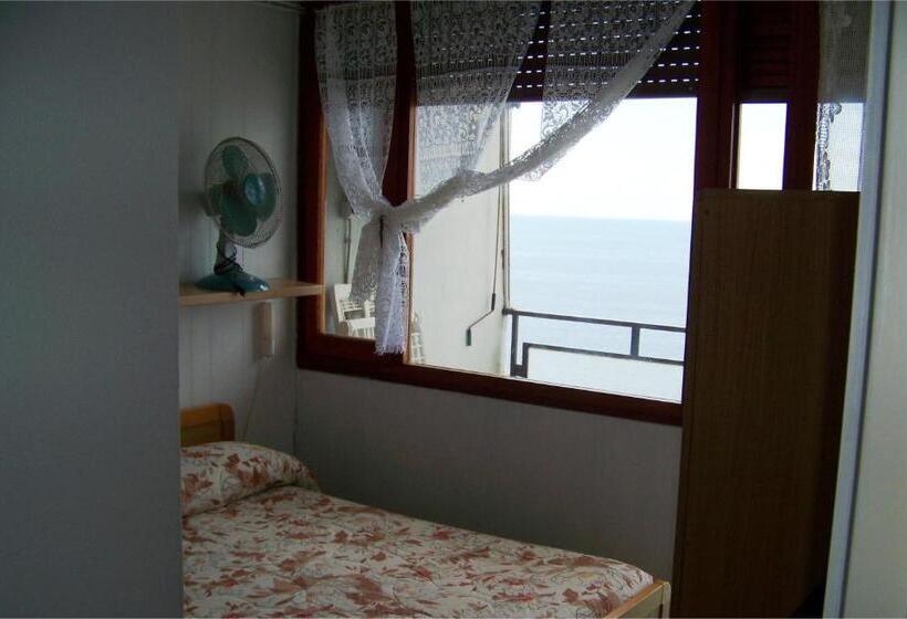 エコノミーシングルルーム, Albergo La Lampara