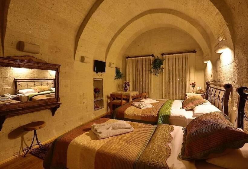 Трехместный Номер Superior, Safran Cave