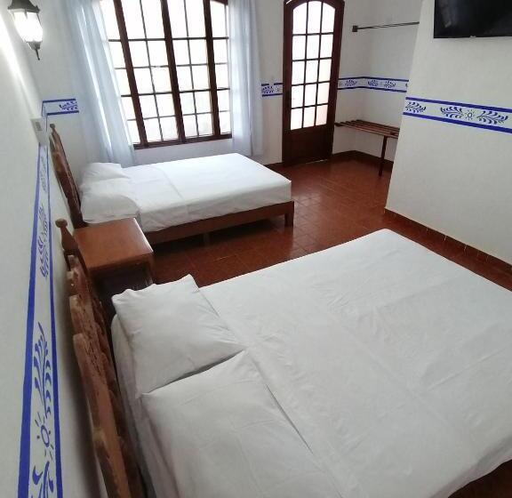 スタンダード４人部屋, Don Luis Hostal   Sucursal Galeana   Tecolutla