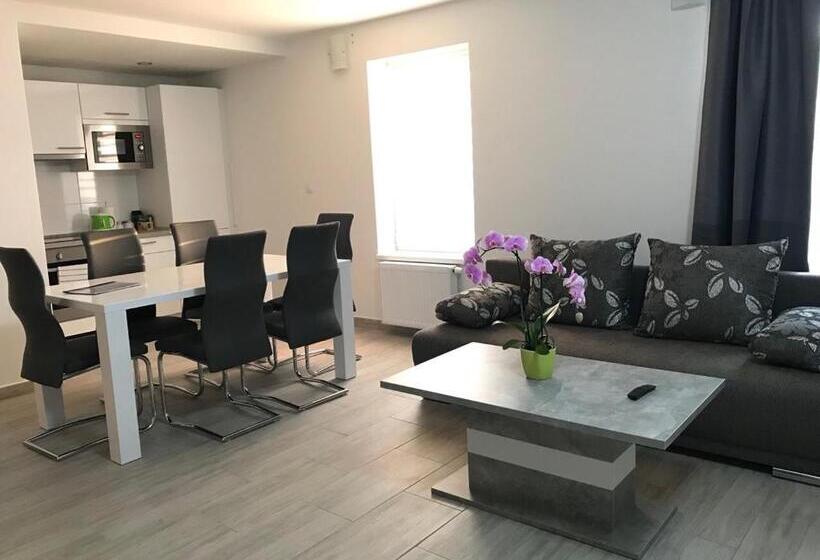 דירת חדר סופריור, Panorama Apartments