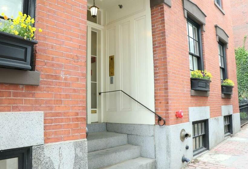 Студия Стандарт, Downtown Beacon Hill, Convenient, Comfy Studio #1