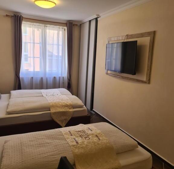 اتاق استاندارد سه نفره, Esos Hotel Quelle