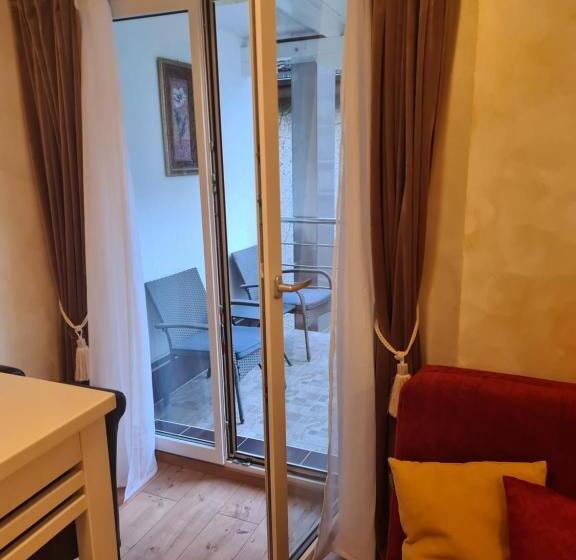 اتاق خانوادگی, Esos Hotel Quelle