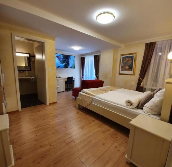 اتاق استاندارد سه نفره, Esos Hotel Quelle