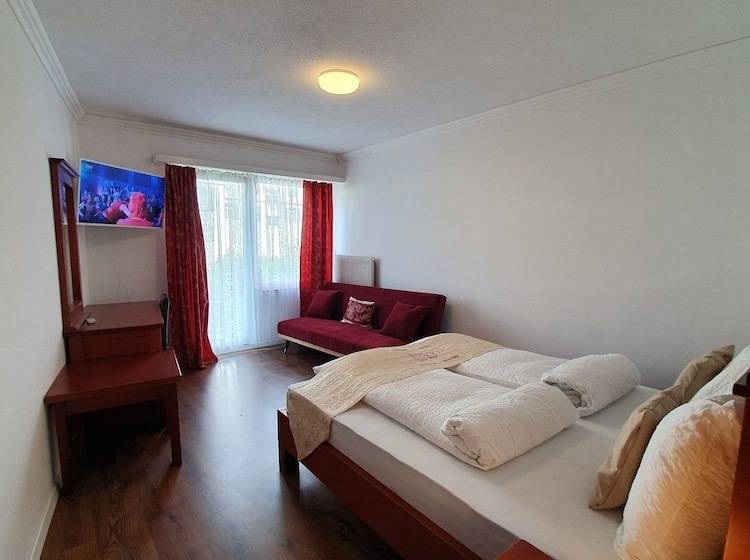 اتاق خانوادگی, Esos Hotel Quelle