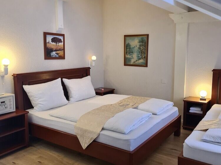 اتاق استاندارد سه نفره, Esos Hotel Quelle