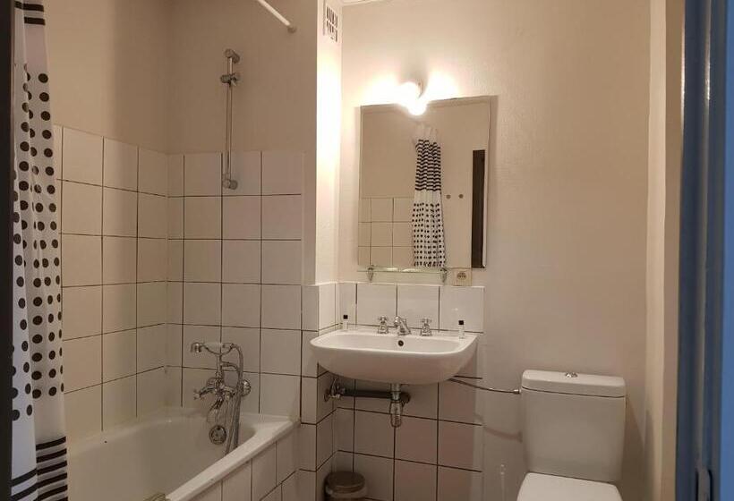 Номер Стандарт Трехместный, O Ieper
