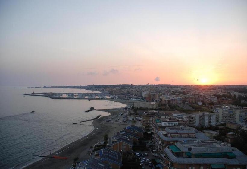 Студия Стандарт Вид на Море, Scacciapensieri