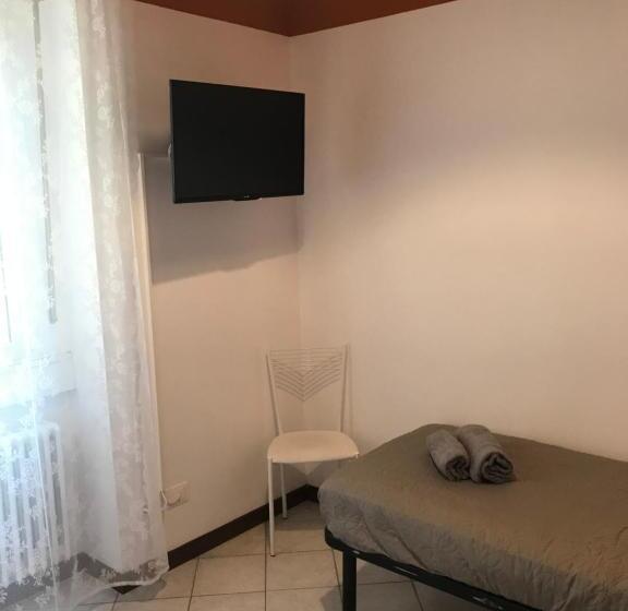 اتاق استاندارد یک نفره, Marconi 22 Rooms