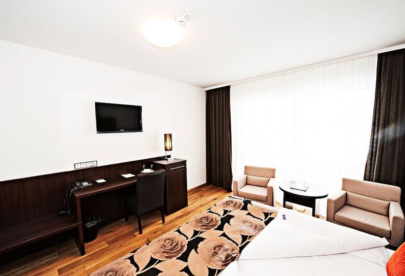 Номер Стандарт с Балконом, Bodensee Hotel Sonnenhof