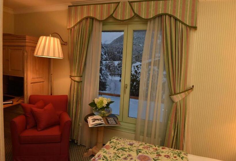Deluxe Room Mountain View, Grand Hotel Du Golf & Palace