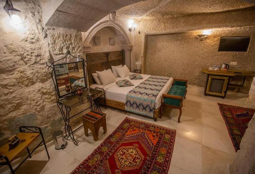 اتاق لوکس سه تخته, Divan Cave House