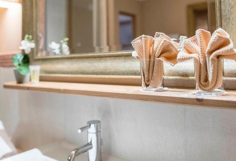 اتاق استاندارد, Majestic Hotel & Spa Resort