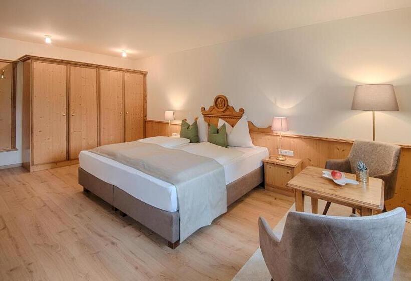 اتاق اکونومی یک تخته, Majestic Hotel & Spa Resort